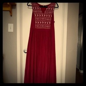 Full length sleeveless dress